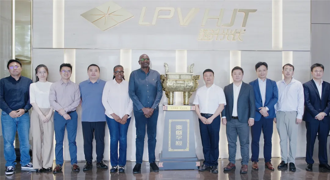 纳米比亚国家电网董事会主席一行到访九州ku酷游光伏,共促新能源融合新发展